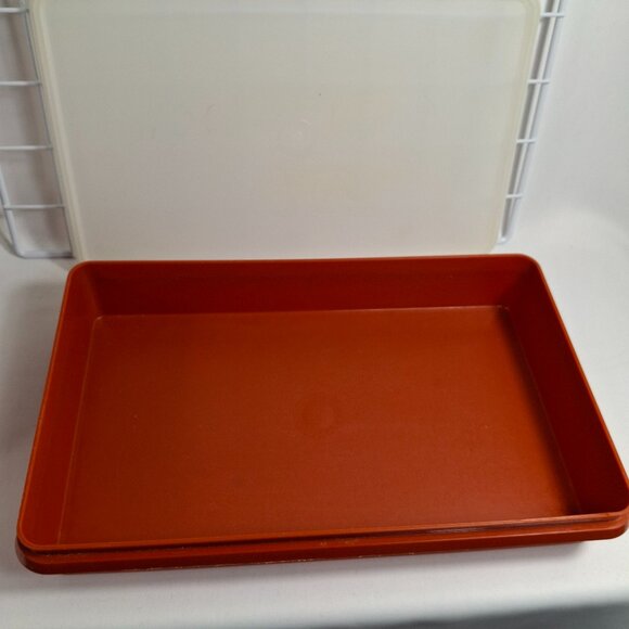 Vintage Collectible Tupperware Deli Bacon Keeper Large Paprika Red 11.5x7 x2 in - Picture 1 of 3